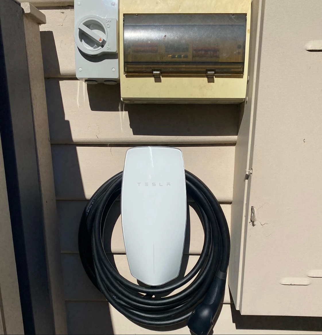 Tesla Car Charger